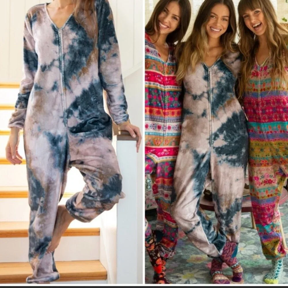 NATURAL LIFE Blue and Cream Pajamas for Ultimate Comfort - Picture 1 of 7